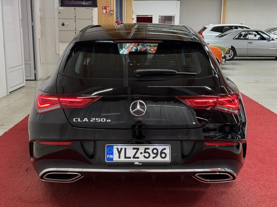 MERCEDES-BENZ CLA 2023