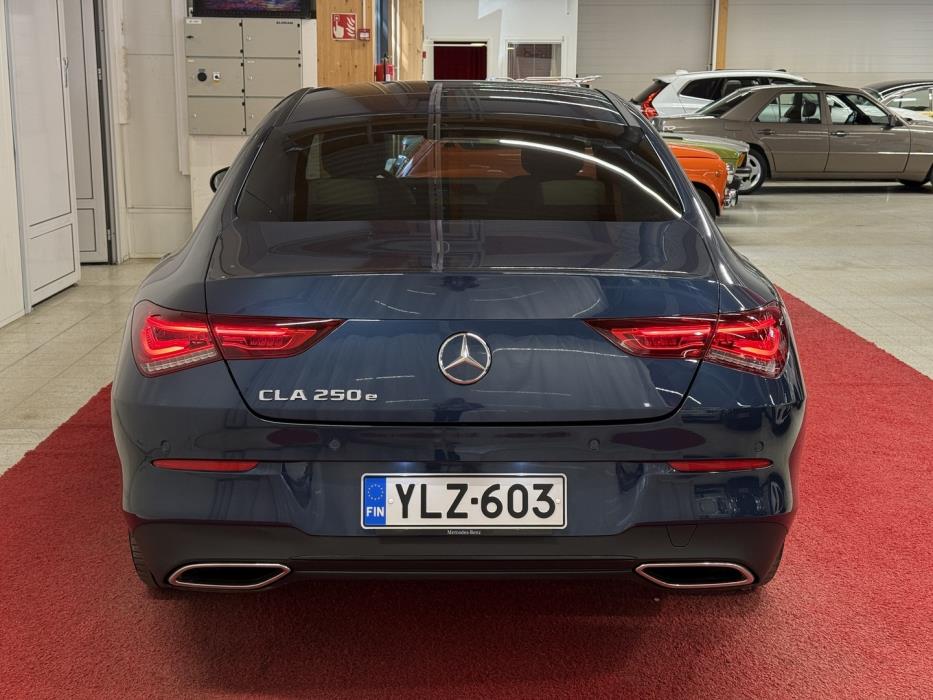 MERCEDES-BENZ CLA 2023