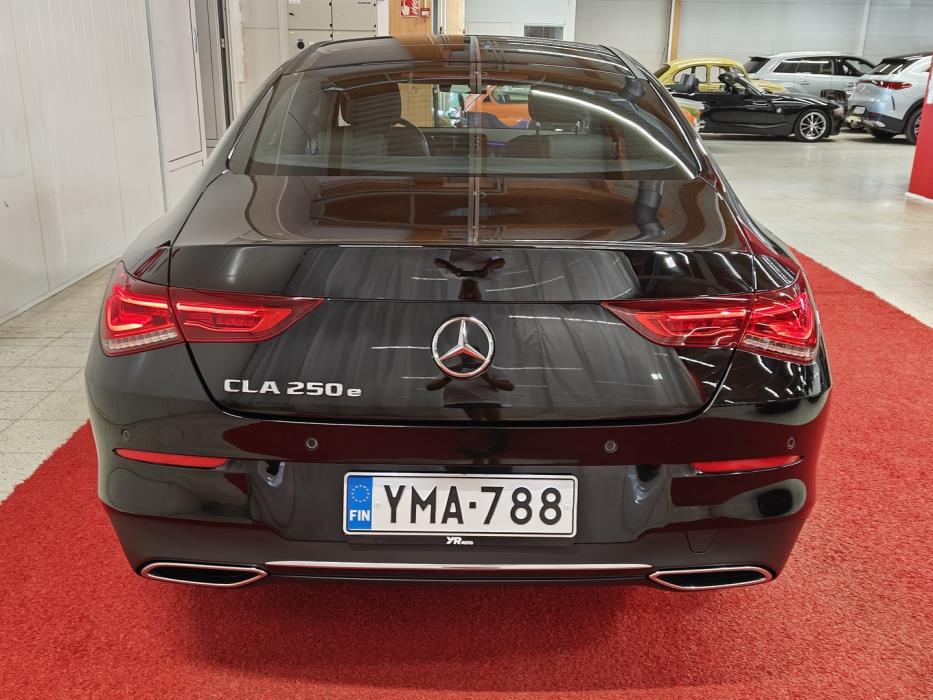 MERCEDES-BENZ CLA 2023