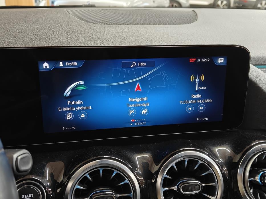 MERCEDES-BENZ EQA 2023