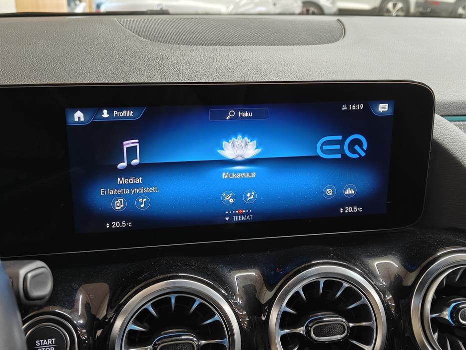 MERCEDES-BENZ EQA 2023