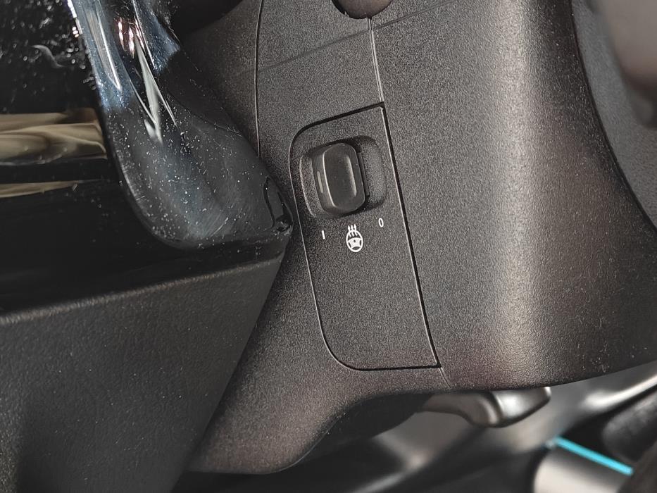 MERCEDES-BENZ EQA 2023