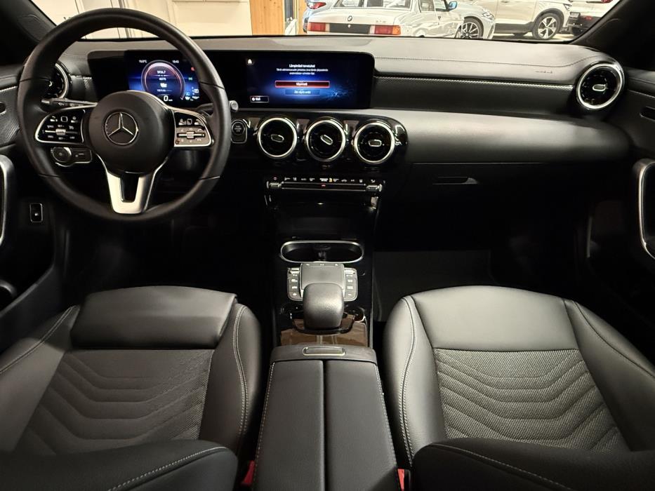 MERCEDES-BENZ CLA 2023