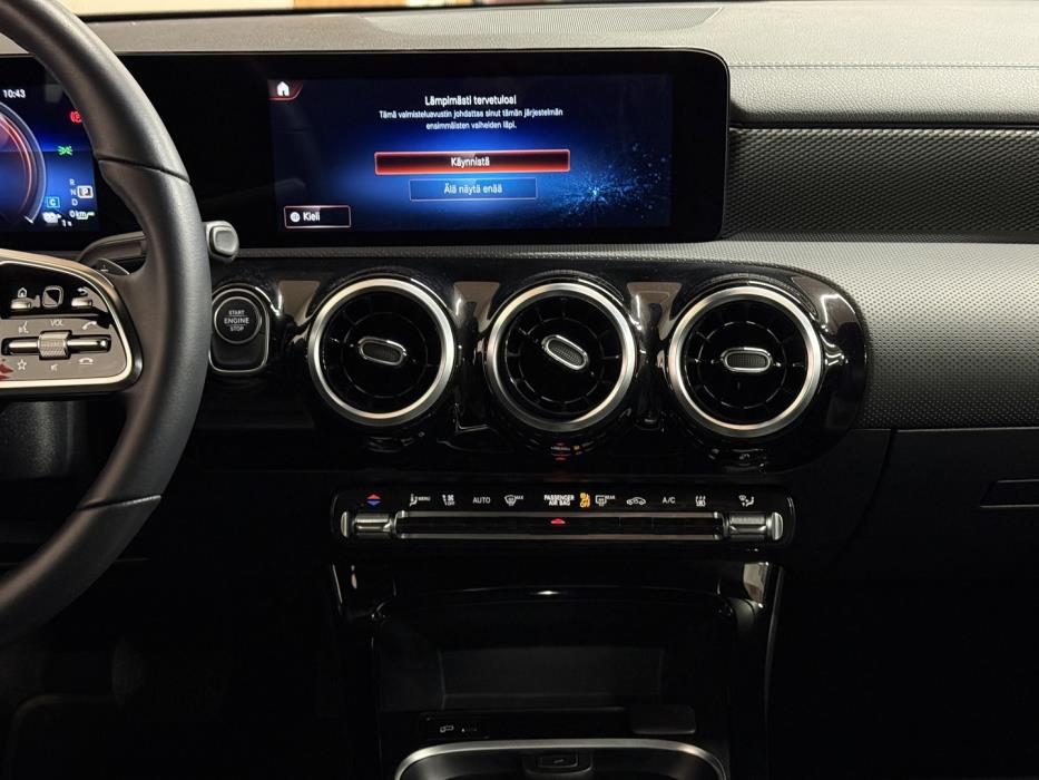 MERCEDES-BENZ CLA 2023