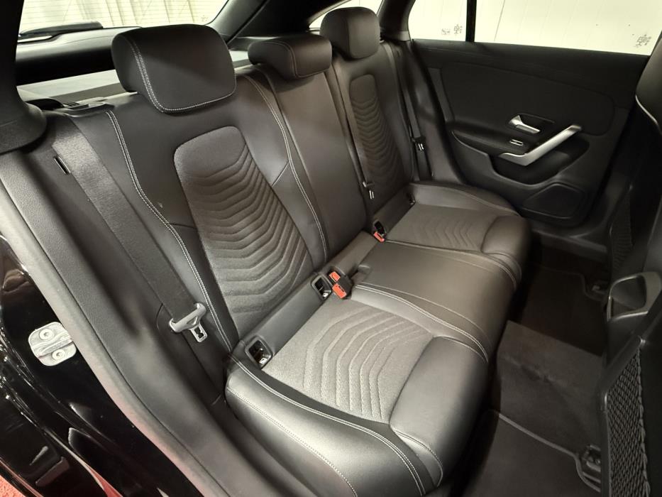 MERCEDES-BENZ CLA 2023