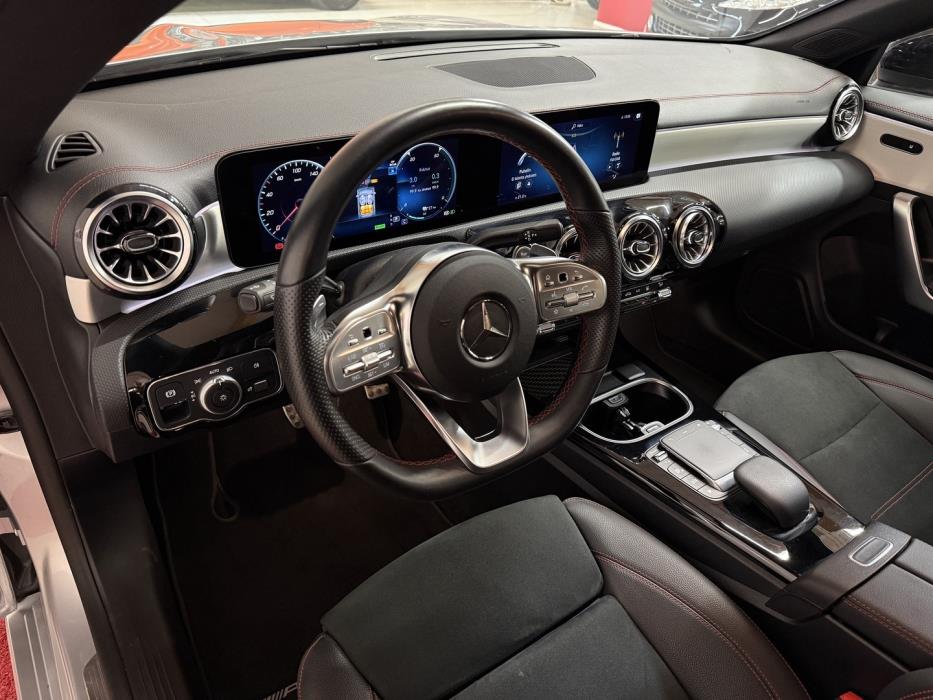 MERCEDES-BENZ CLA 2023