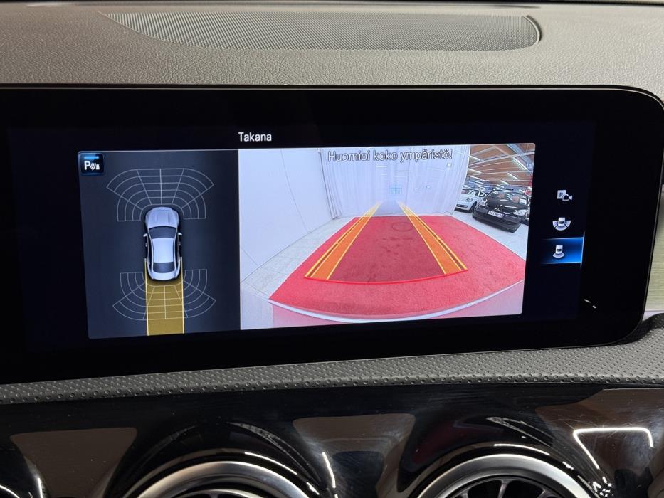 MERCEDES-BENZ CLA 2023
