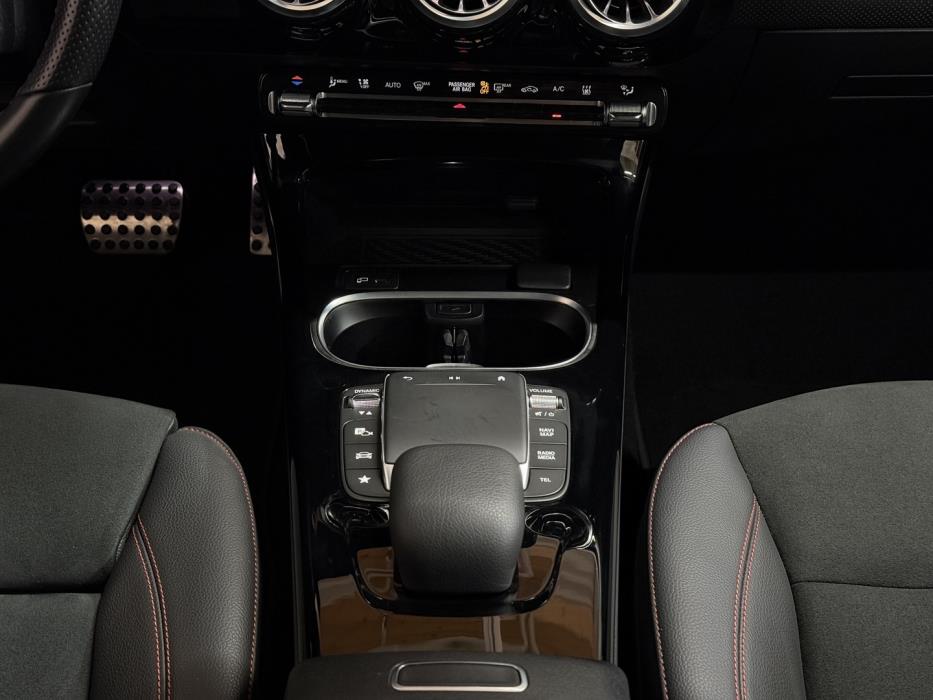 MERCEDES-BENZ CLA 2023