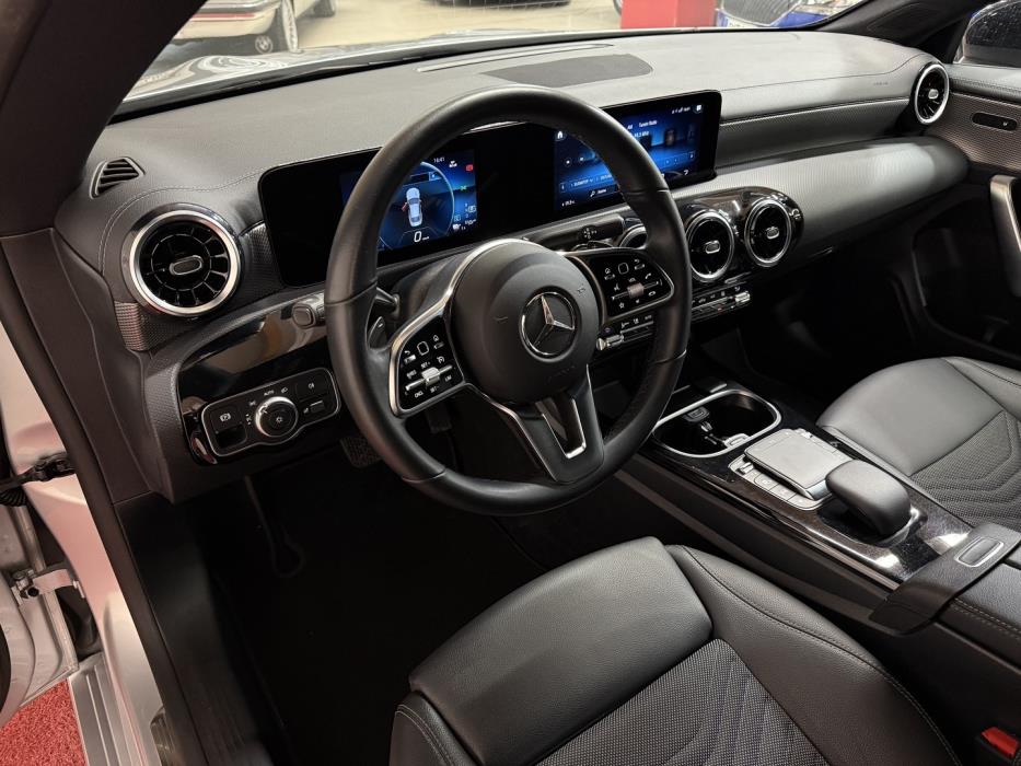 MERCEDES-BENZ CLA 2023