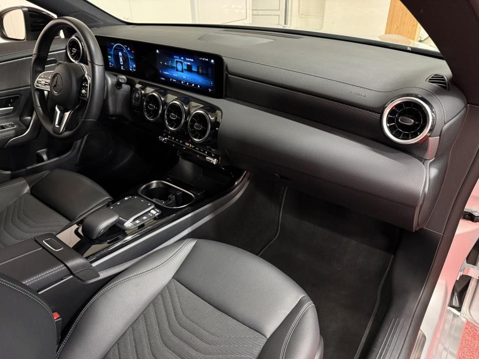 MERCEDES-BENZ CLA 2023