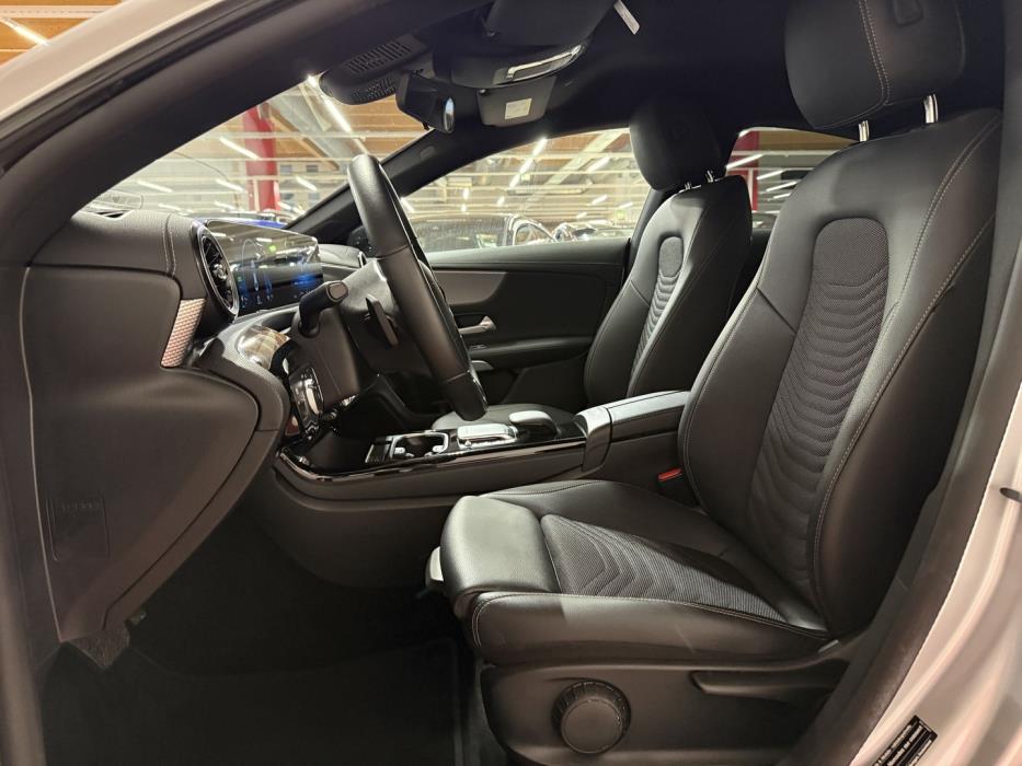MERCEDES-BENZ CLA 2023