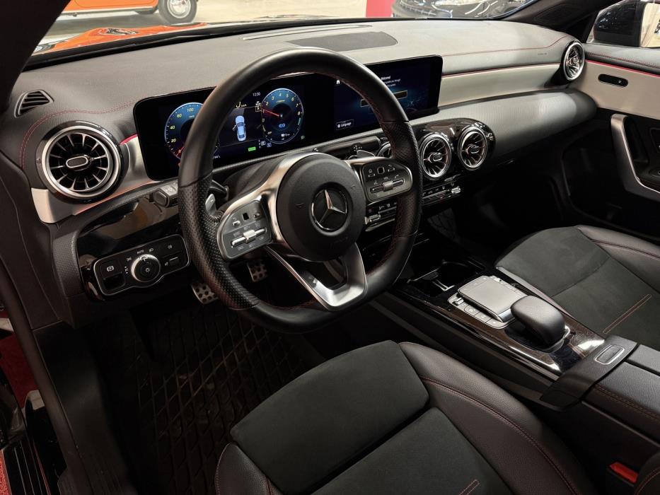 MERCEDES-BENZ CLA 2023