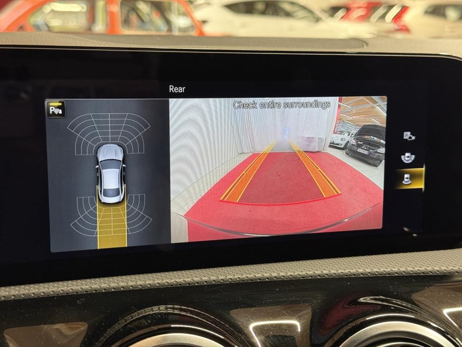 MERCEDES-BENZ CLA 2023