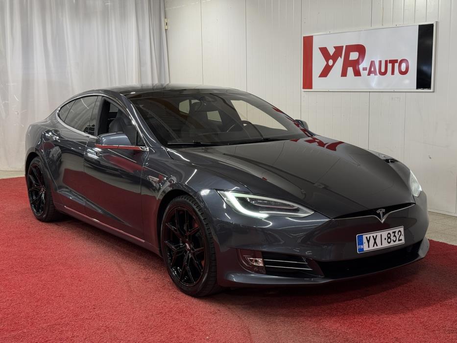 TESLA Model S 2016