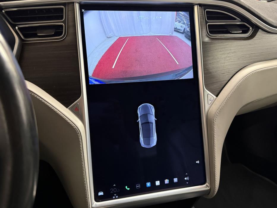 TESLA Model S 2016