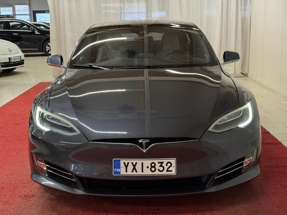 TESLA Model S 2016