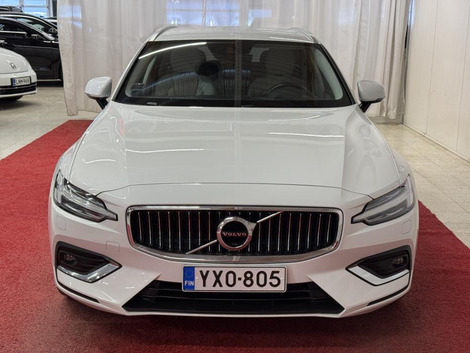 VOLVO V60 2021
