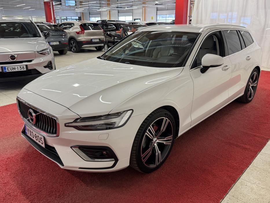 VOLVO V60 2021