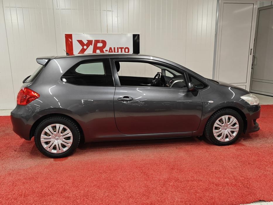 TOYOTA Auris 2008