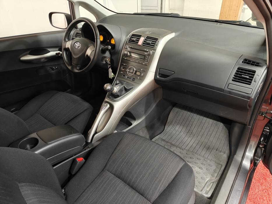 TOYOTA Auris 2008