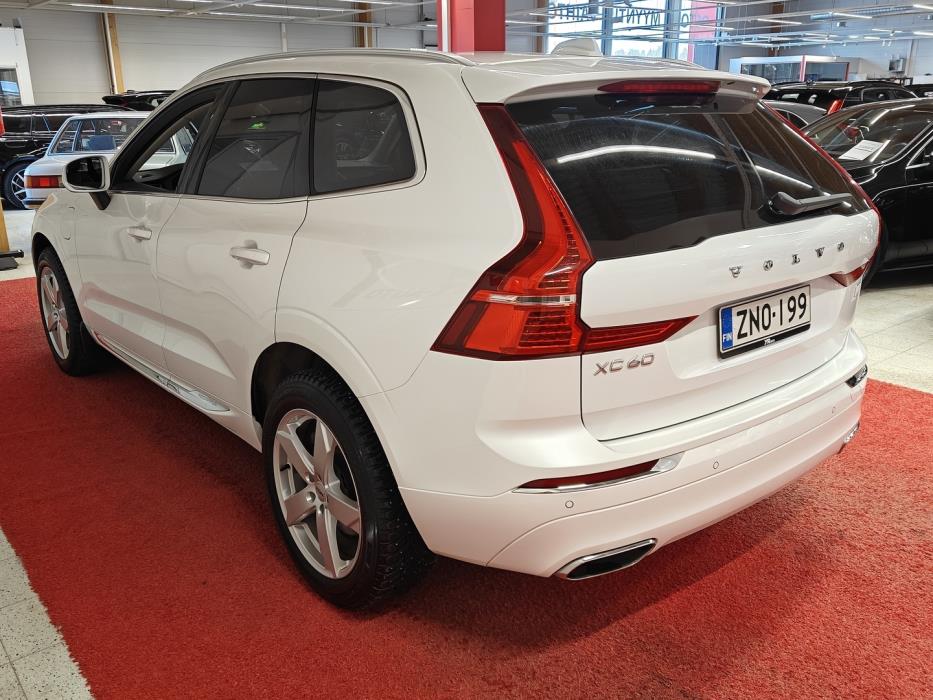 VOLVO XC60 2021