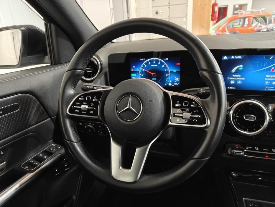 MERCEDES-BENZ GLA 2022