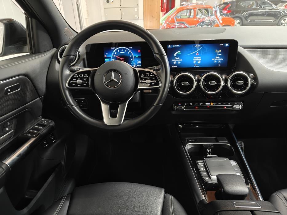 MERCEDES-BENZ GLA 2022