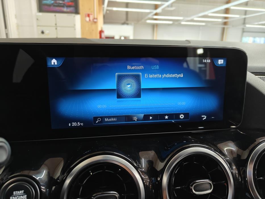 MERCEDES-BENZ GLA 2022
