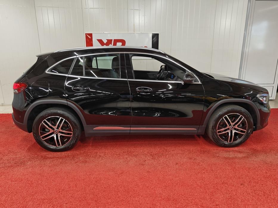 MERCEDES-BENZ GLA 2022
