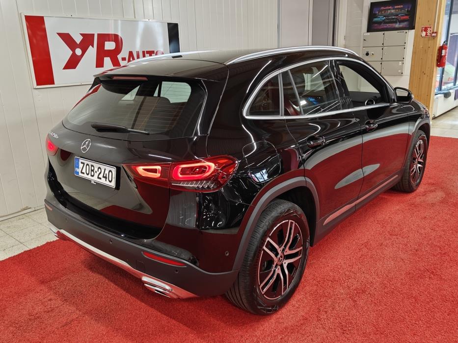 MERCEDES-BENZ GLA 2022
