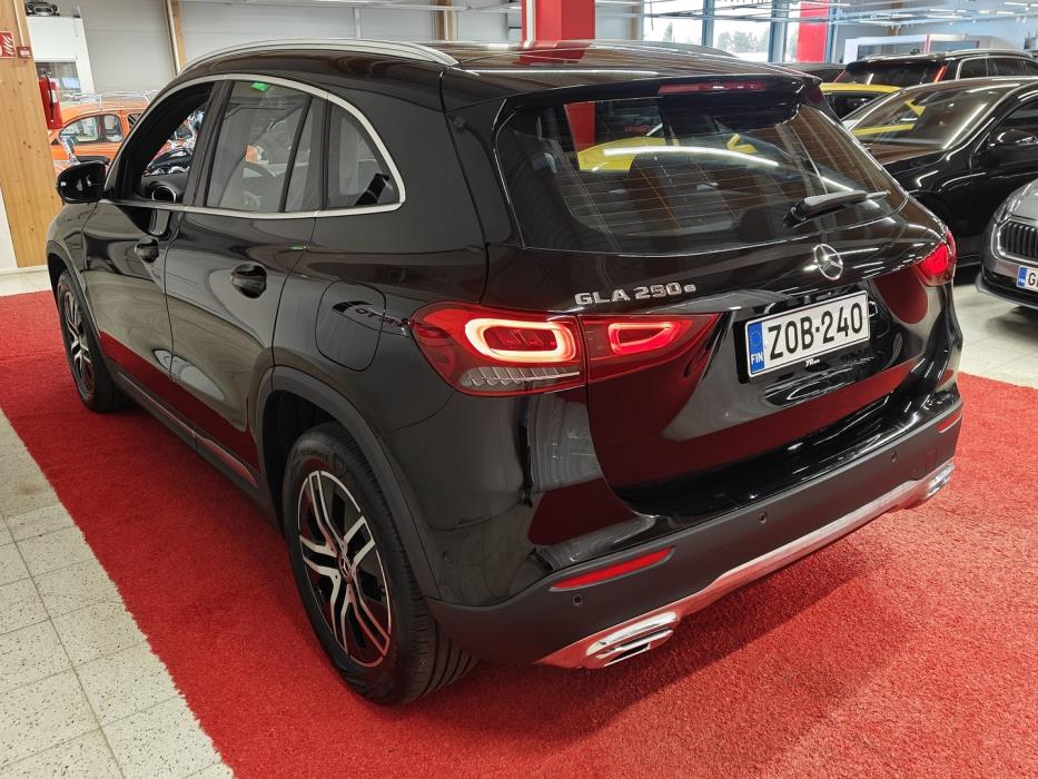 MERCEDES-BENZ GLA 2022