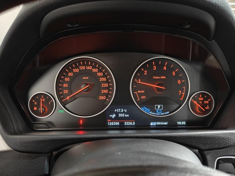 BMW 330 2017