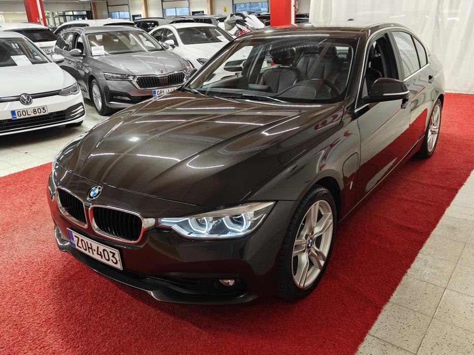 BMW 330 2017
