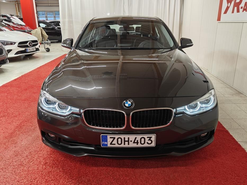 BMW 330 2017