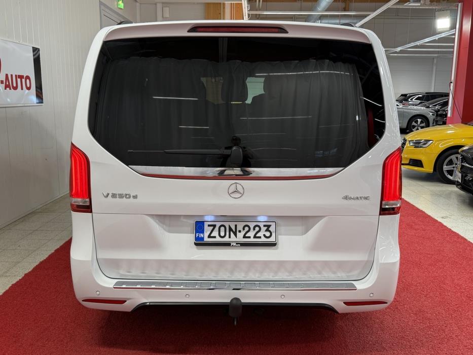 MERCEDES-BENZ V 2018