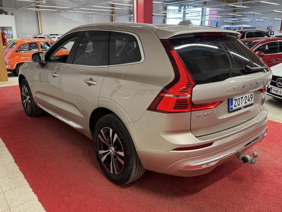 VOLVO XC60 2023