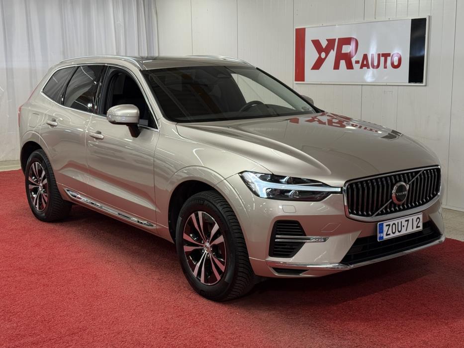 VOLVO XC60 2023