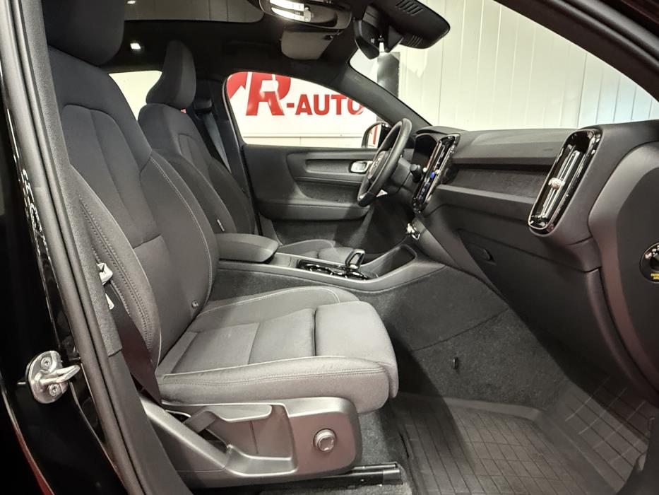 VOLVO C40 2023