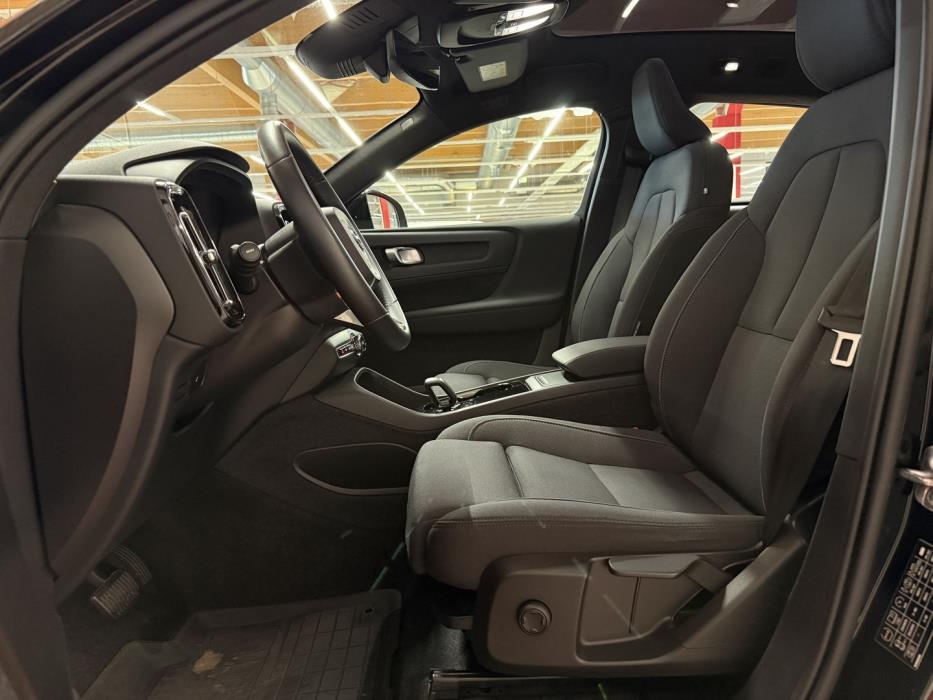 VOLVO C40 2023