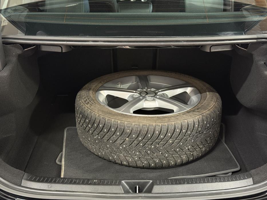 MERCEDES-BENZ A 2023