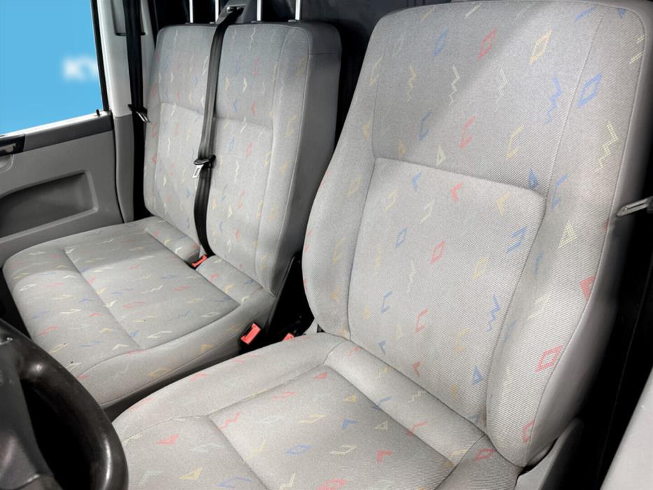 VOLKSWAGEN Transporter 2006