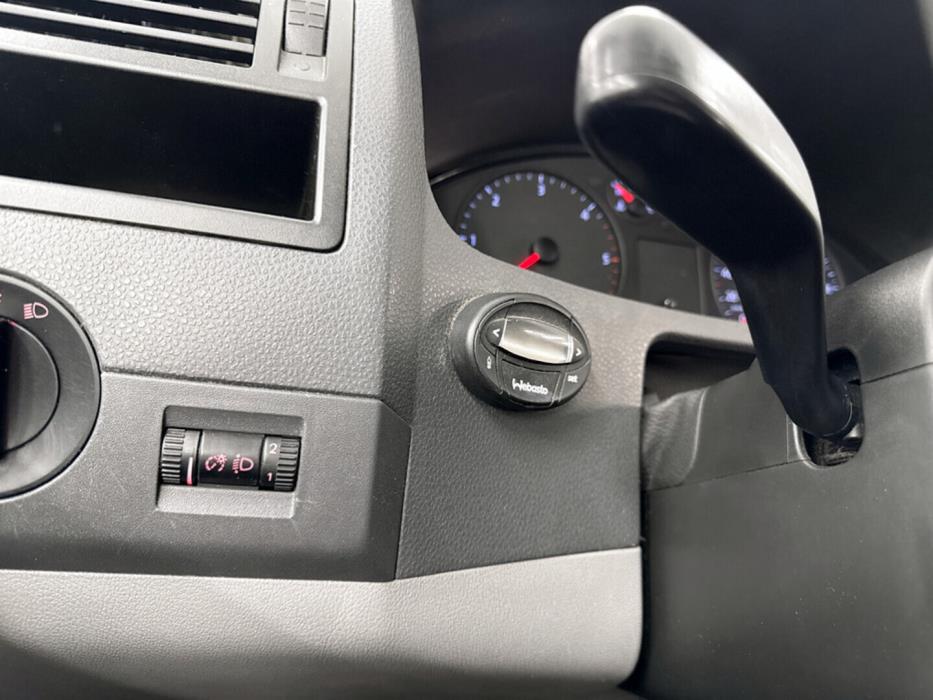 VOLKSWAGEN Transporter 2006