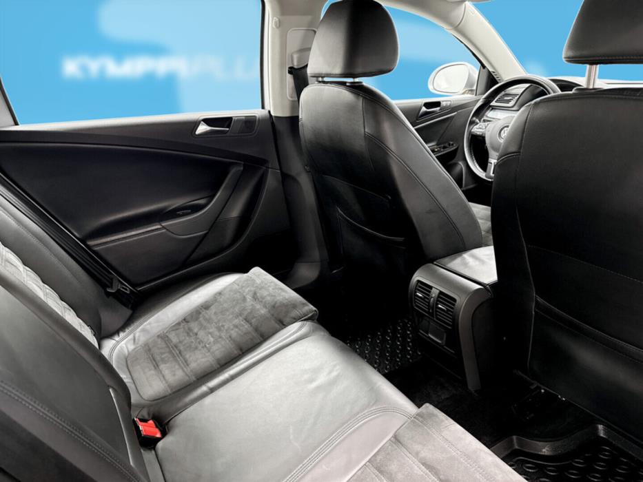 VOLKSWAGEN Passat 2010