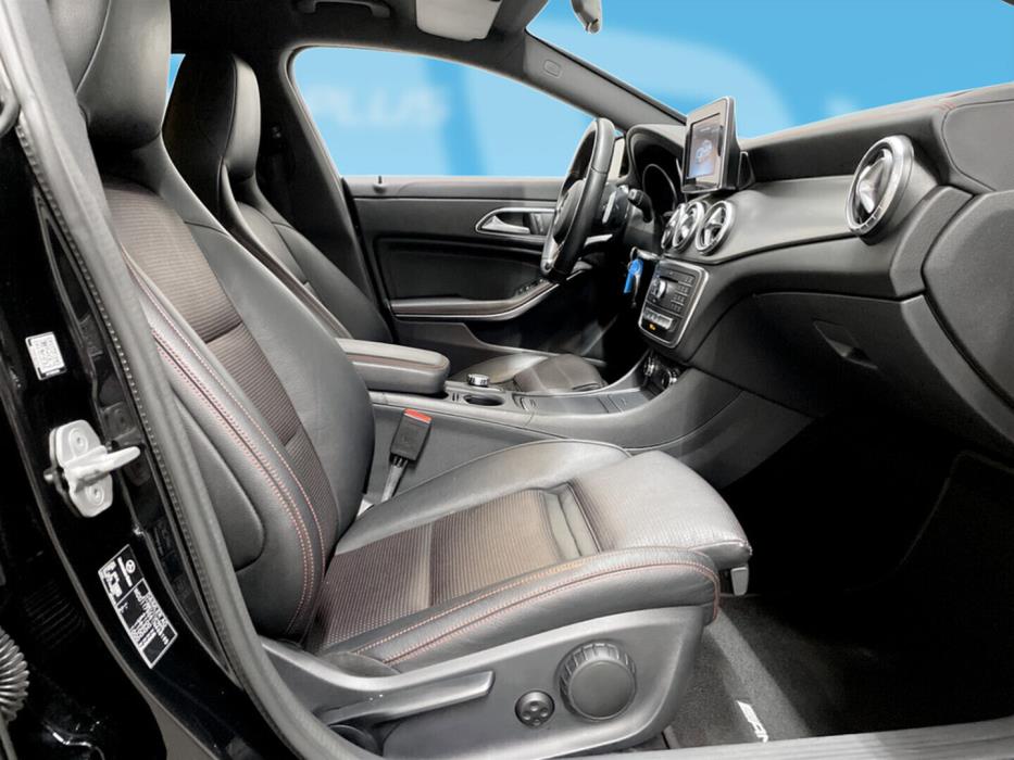MERCEDES-BENZ CLA 2016