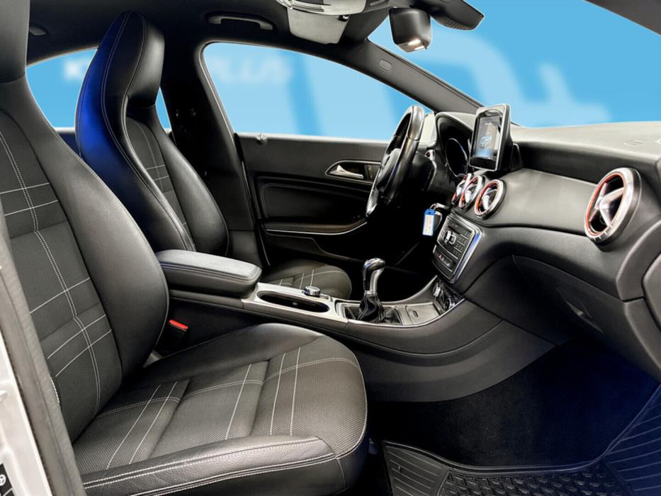 MERCEDES-BENZ CLA 2015