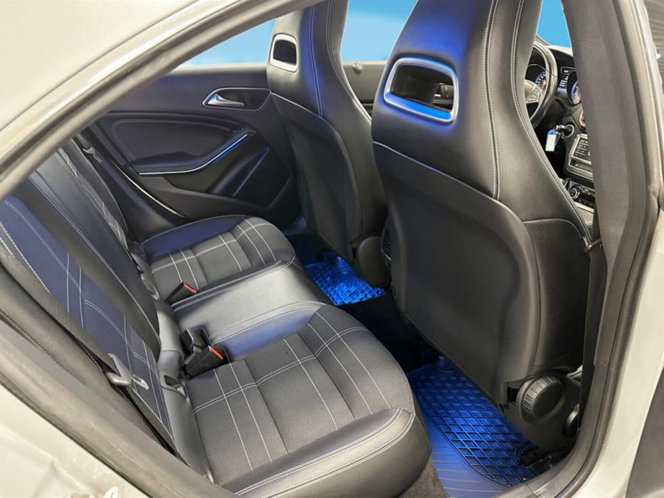 MERCEDES-BENZ CLA 2015