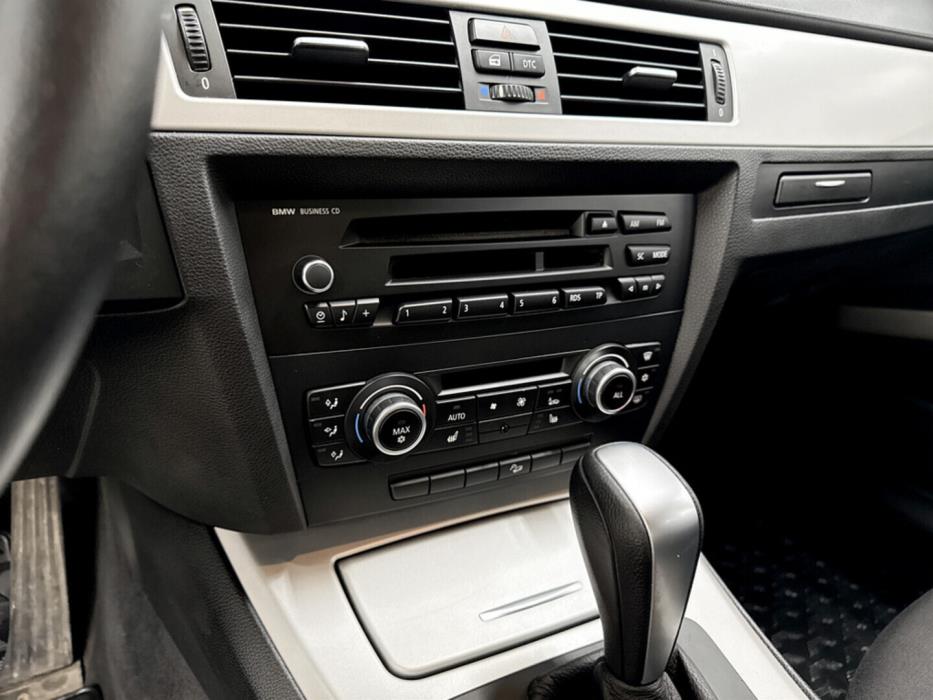 BMW 320 2010