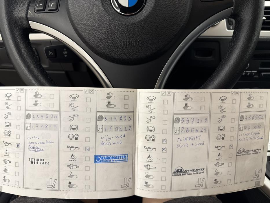 BMW 320 2010