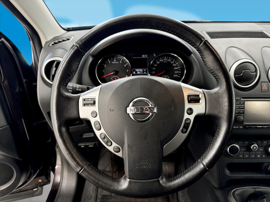 NISSAN Qashqai 2012