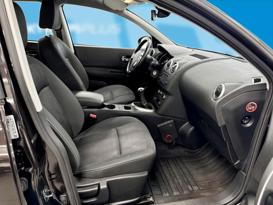 NISSAN Qashqai 2012